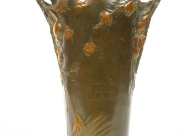 Albert CHEURET. Vase à anses Art Nouveau en bronze polychrome , à déco