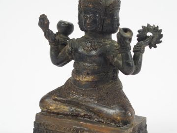 Statuette en bronze représentant un Vishnu. Cambodge  Xxème. H. : 12,5