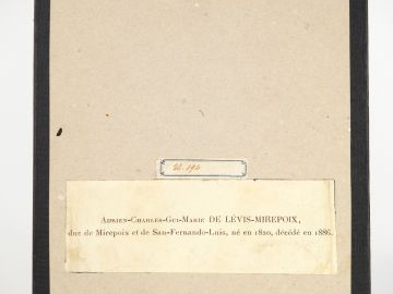 En. DELATOUR. Aquarelle en médaillon signée en bas à droite "Portrait 