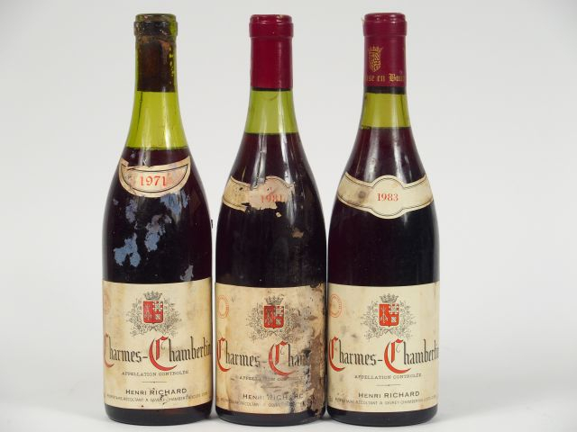 3 BOUTEILLES CHARMES CHAMBERTIN H. RICHARD : 1 de 1971 4 CM/CAPS ABS -