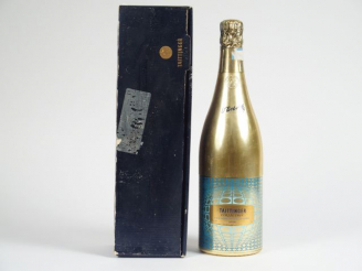 Vente aux enchères 1 BOUTEILLE CHAMPAGNE TAITTINGER COLLECTION VASARELY - 1978 - COFFRET