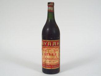 Vente aux enchères 1 TRES VIEILLE BOUTEILLE BYRRH (CDC) - CAPS LA