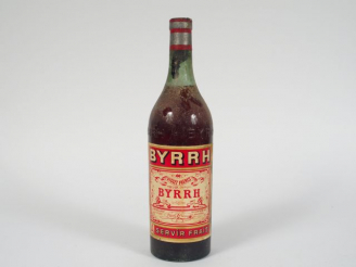 Vente aux enchères 1 TRES VIEILLE BOUTEILLE BYRRH (VIOLET FRERES)