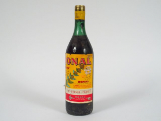 Vente aux enchères 1  TRES VIEILLE BOUTEILLE APERITIF BONAL