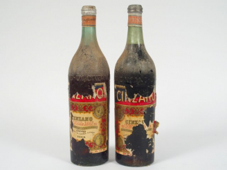 Vente aux enchères 2 VIEILLES BOUTEILLES CINZANO ROUGE - EA