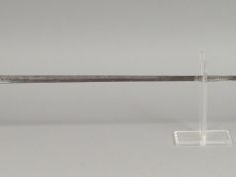 Epée d’officier premier Empire. Monture en bronze, plateau de garde en