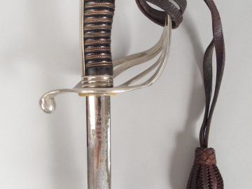 Sabre 1882 d’officier d’infanterie lame lenticulaire à deux gorges déc