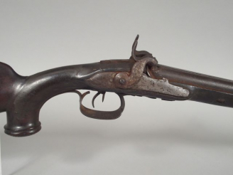 Vente aux enchères Fusil à percussion de chasse double anciennement à silex transformé à 