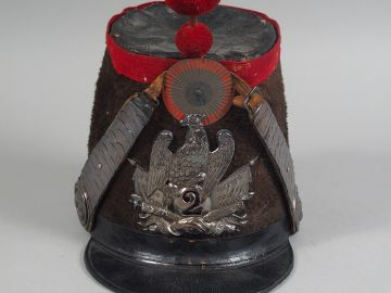 Shako modèle 1837/44 époque 2eme république. Fut garni de taupin brun,