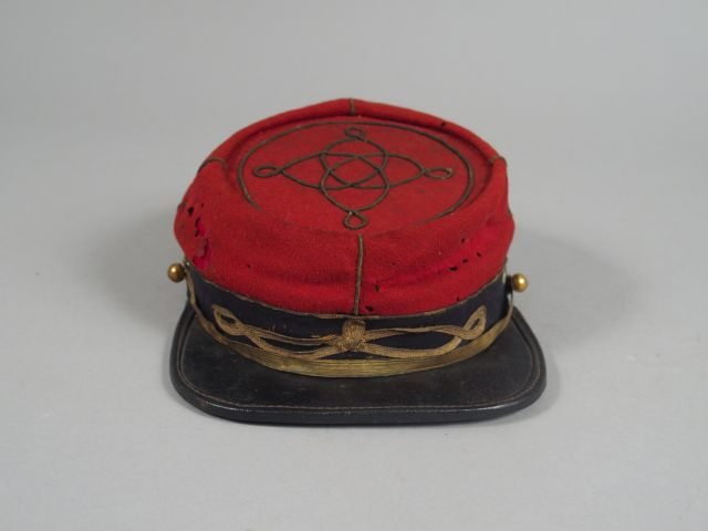 Képi d’officier contemporain de la guerre de 1870 attribuable aux guid