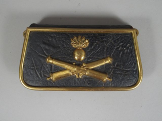 Vente aux enchères Coffret de belle et grande giberne de grenadier de la garde impériale 