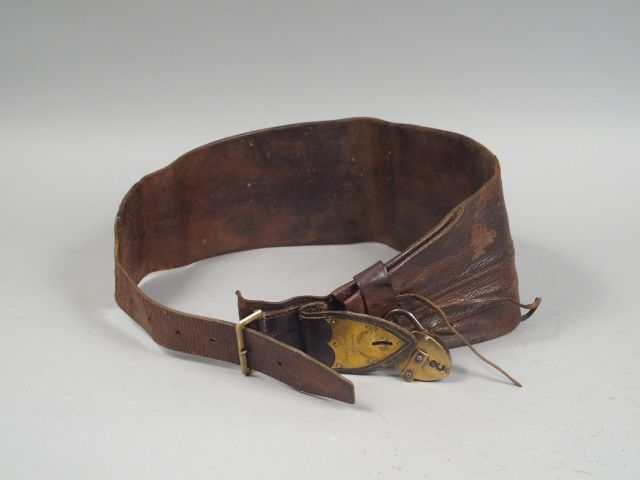 Large ceinture de messager ou porte dépêche XIX ème siècle. Constructi