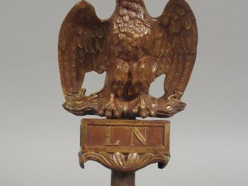 Aigle de drapeau Napoléon II en feuille de laiton embouti, caisson « L