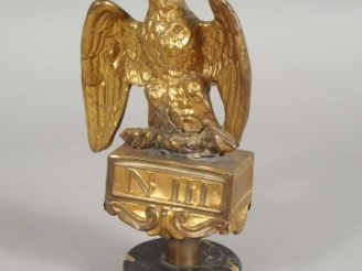 Vente aux enchères Aigle de drapeau garde nationale époque Napoléon III en feuille de lai