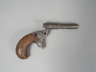 Vente aux enchères Epave de pistolet de cycliste, manque culasse. (2-) Catégorie « D »2.