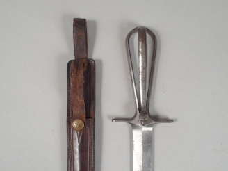 Vente aux enchères Superbe poignard français « Serpent » par H Caux. Belle lame à 4 pans 