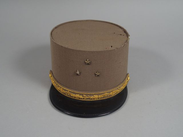 Képi de général de division (trois étoiles) Français après 1945. Corps