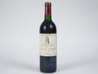 Vente aux enchères 1 BOUTEILLE CHÂTEAU LATOUR 1er GCC PAUILLAC - 1993 - ETLA