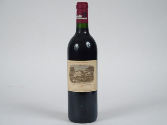 Vente aux enchères 1 BOUTEILLE CHÂTEAU LAFITE ROTHSCHILD 1er GCC PAUILLAC - 1994