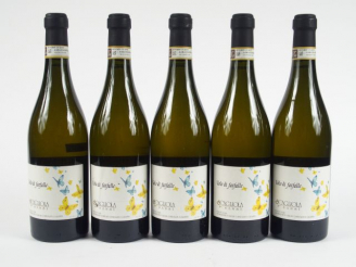 Vente aux enchères 5 BOUTEILLES MOSCATO D'ASTI 'VOLO DI FARFALLE' CAGIOLA SANSI - 2011