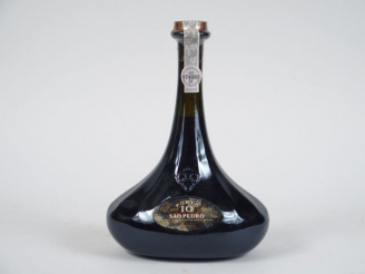 Vente aux enchères 1 BOUTEILLE PORTO SAO PEDRO VRANKEN 10 ANS MISE 1997 - COFFRET