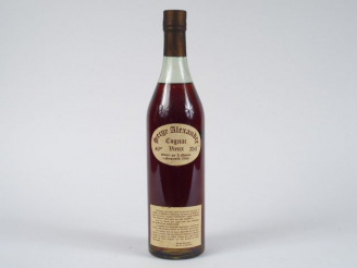 Vente aux enchères 1 BOUTEILLE COGNAC VIEUX SERGE ALEXANDRE