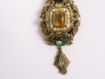 Bracelet et collier en vermeil et émail, sertis de topaze. (accidents 