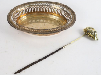 Vente aux enchères Panière en argent, à décor d'arcatures (mauvais état). Poids : 435 g. 
