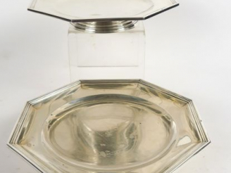 Vente aux enchères Paire de compotiers en argent, poinçon Minerve, modèle à pans coupés. 