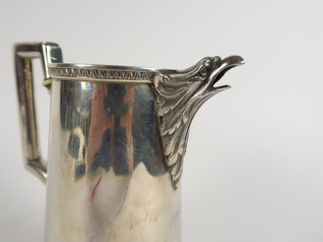 Pot à eau de style Empire en argent, poinçon Minerve, bec verseur en f