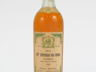 Vente aux enchères 1 BOUTEILLE CHÂTEAU D'ARMAJAN DES ORMES SAUTERNES - 1954 - HEP