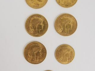 5 pièces de 20 Francs or. 2 pièces de 10 Francs or