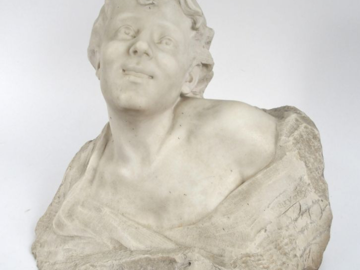 DEVAUX.  "Portrait de femme".  Sculpture en marbre blanc. Signée.  H. 
