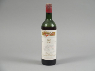 Vente aux enchères 1 BOUTEILLE CHÂTEAU MOUTON ROTHSCHILD 1er GCC PAUILLAC - 1960 - BEP/CA