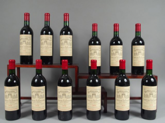 Vente aux enchères 12 BOUTEILLES CHÂTEAU LA LAGUNE GCC HAUT MEDOC - 1973 - CBO