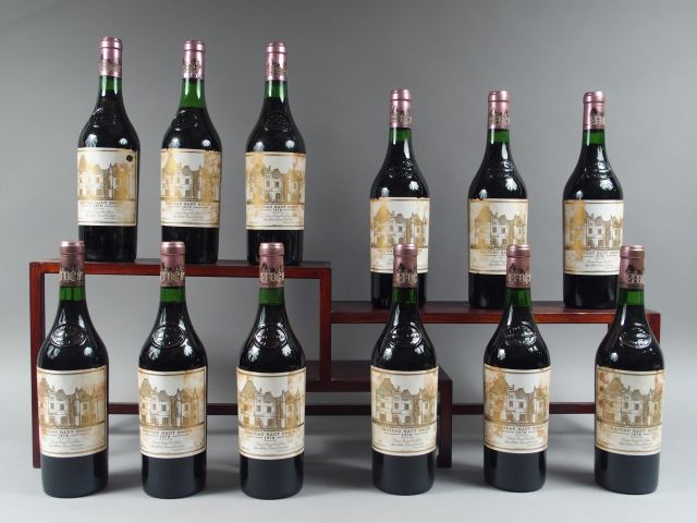 12 BOUTEILLES CHÂTEAU HAUT BRION 1er GCC GRAVES - 1978 - CBO - 1 ELA/E