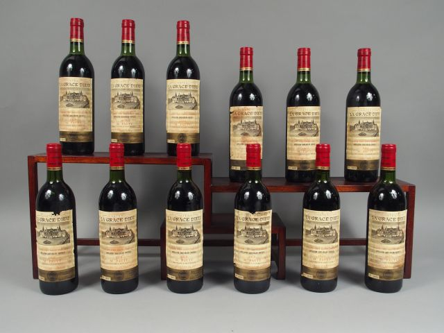 12 BOUTEILLES LA GRACE DIEU GC ST EMILION - 1979 - LB/EF