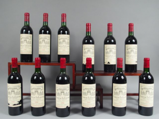Vente aux enchères 12 BOUTEILLES CHÂTEAU LA LAGUNE GCC HAUT MEDOC - 1986 - CBO - 10 BG/2 