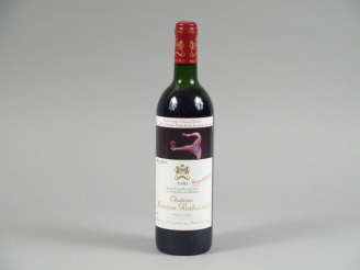 Vente aux enchères 1 BOUTEILLE CHÂTEAU MOUTON ROTHSCHILD 1er GCC PAUILLAC - 1990 - HEP