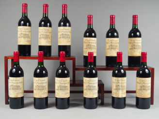 Vente aux enchères 12 BOUTEILLES CHÂTEAU HAUT MARBUZET CBE ST ESTEPHE - 1991 - 1 LB/ET