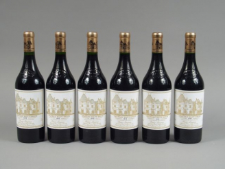 Vente aux enchères 6 BOUTEILLES CHÂTEAU HAUT BRION 1er GCC GRAVES - 1999 - CBO