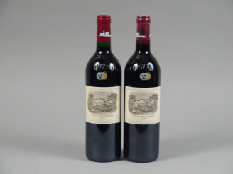 Vente aux enchères 2 BOUTEILLES CHÂTEAU LAFITE ROTHSCHILD 1er GCC PAUILLAC - 1999