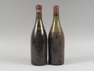 Vente aux enchères 2 BOUTEILLES BOURGOGNE C. MAREY   Cte LIGIER BELAIR - SE/8 CM/9 CM (VE