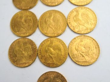 10 pièces de 20 francs or (3 x 1907, 4 x 1908, 1909, 1910, 1913). Frai