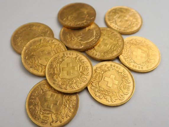 10 pièces de 20 francs Suisse or, 1935 B. Frais acheteurs : 5 % TTC