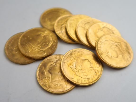 10 pièces de 20 francs Suisse or, 1935 B. Frais acheteurs : 5 % TTC