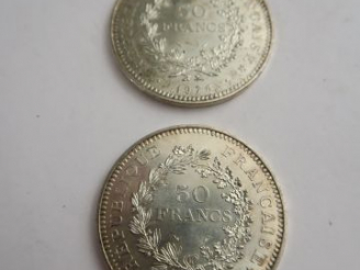 Vente aux enchères Deux pièces de 50 francs argent