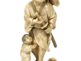 Vente aux enchères Okimono en ivoire représentant un paysan et son fils. Japon. Vers 1900