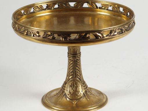 MAX BLONDAT. Coupe en bronze aux armes de la ville de Paris "Fluctuat 