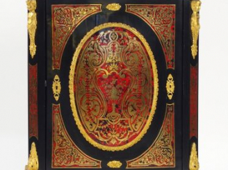 Vente aux enchères Meuble d'appui Napoléon III en marqueterie Boule, dessus marbre blanc